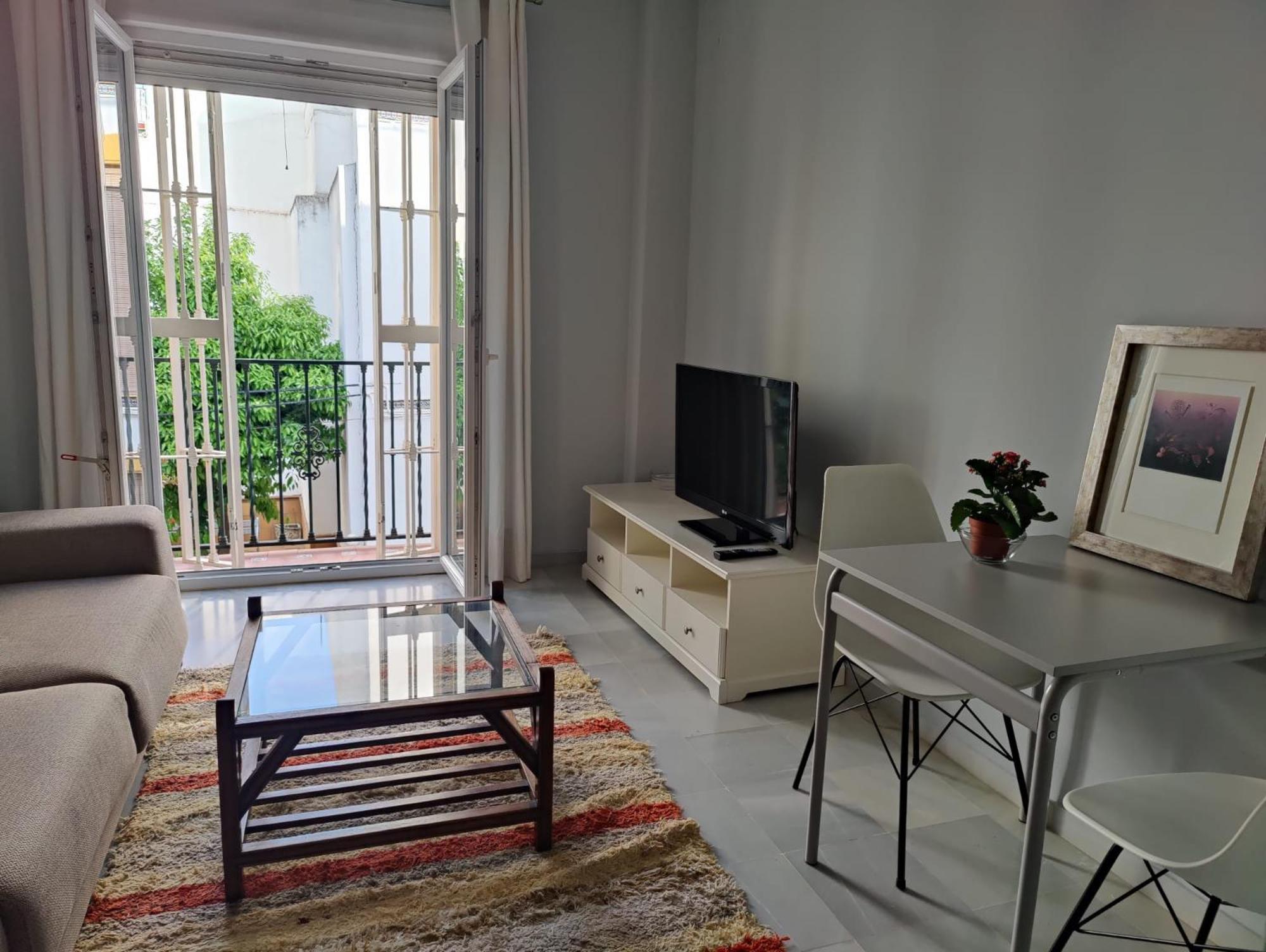 Luminoso Apartamento Exterior Con Balcon Y Patio En Centro Historico Feria-Alameda Севиля Екстериор снимка